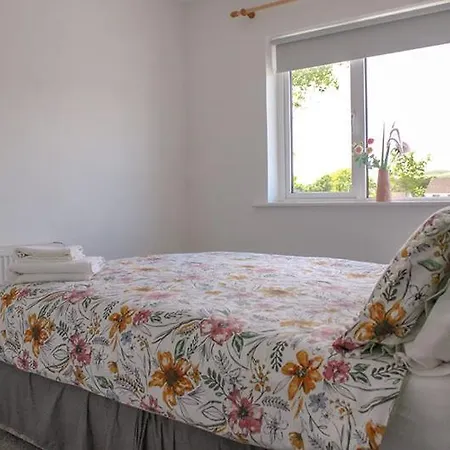 2 Bedroom The White House Apartman *