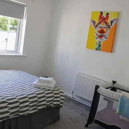 2 Bedroom The White House * Cahersiveen